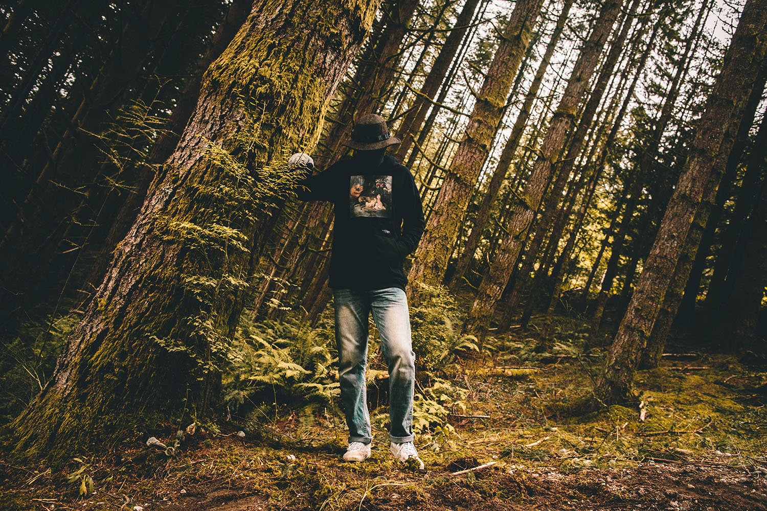 raised-by-wolves-fw15-trashhand-15